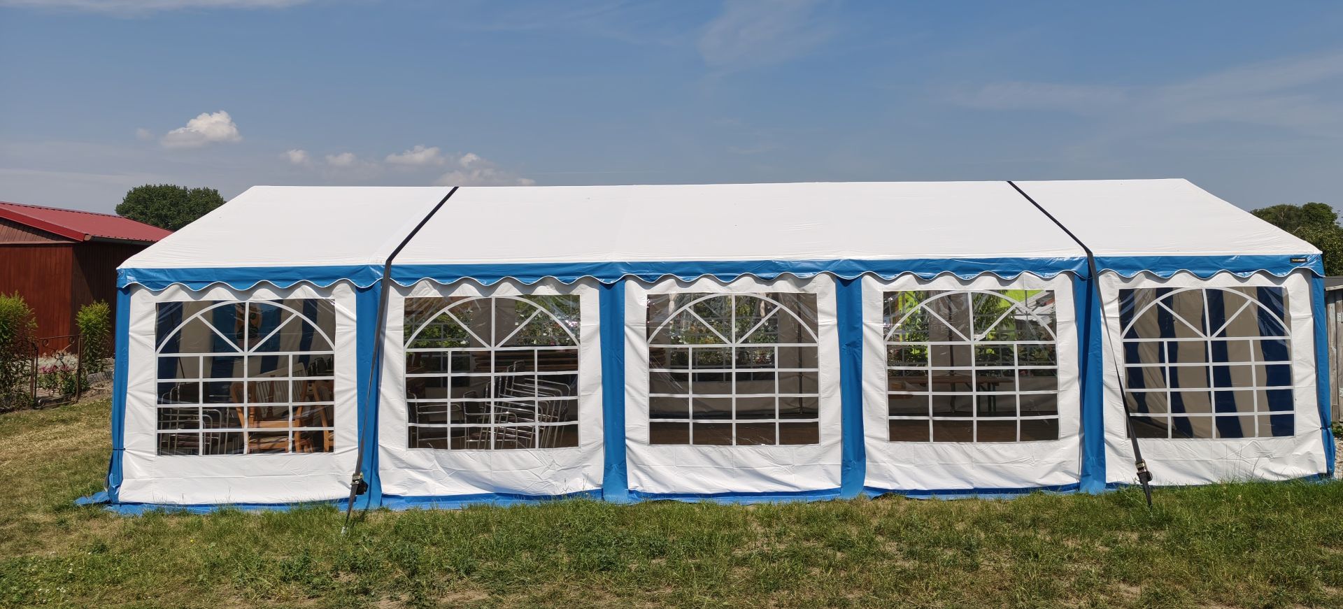 Festzelt aufgebaut